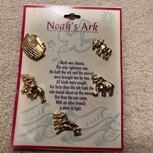 Noah’s ark pins